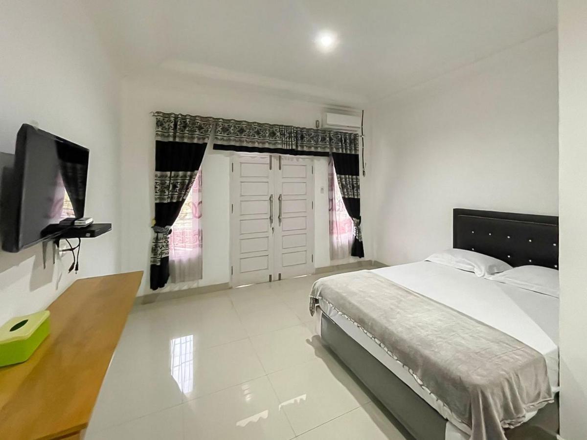 Hotel Lucky 21 Syariah Mitra Reddoorz Lubuklinggau Exterior photo